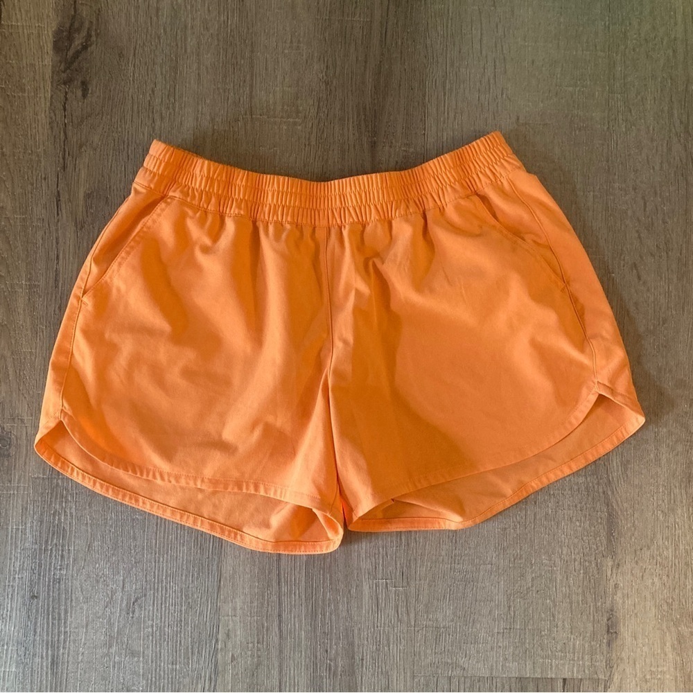 Alpine Orange Activewear Short M EUC